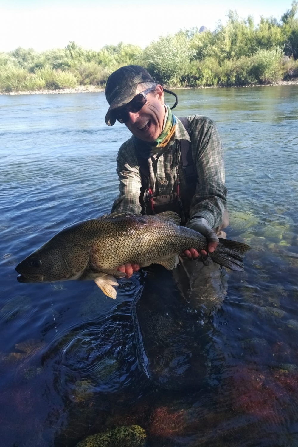 Tipiliuke´s manager, Kevin Tiemersma fishing the Chimehuin River